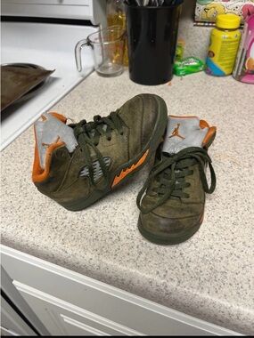 Jordan Kids Olive Green & Orange High-Top Sneakers